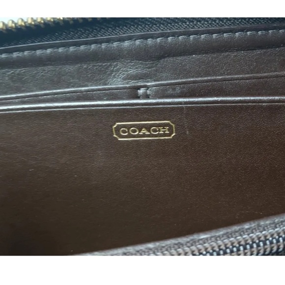 COACH leather wallet/clutch - Picture 9 of 14